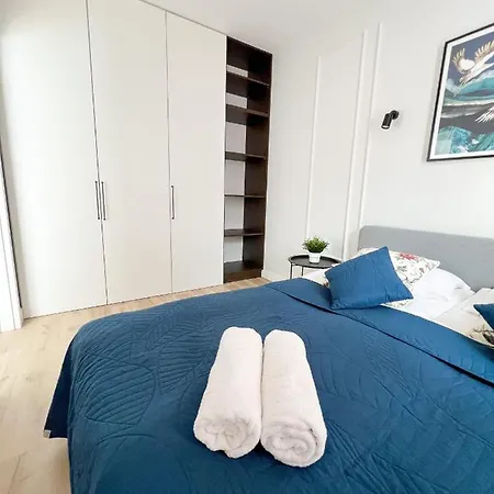 Nova Ochota Lopuszanska By Renters * Warsaw